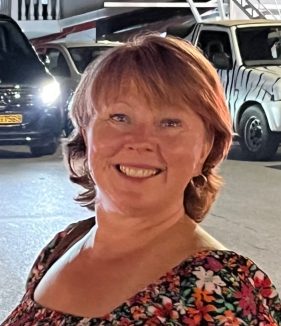 Photo Niki smiling relaxed, seated